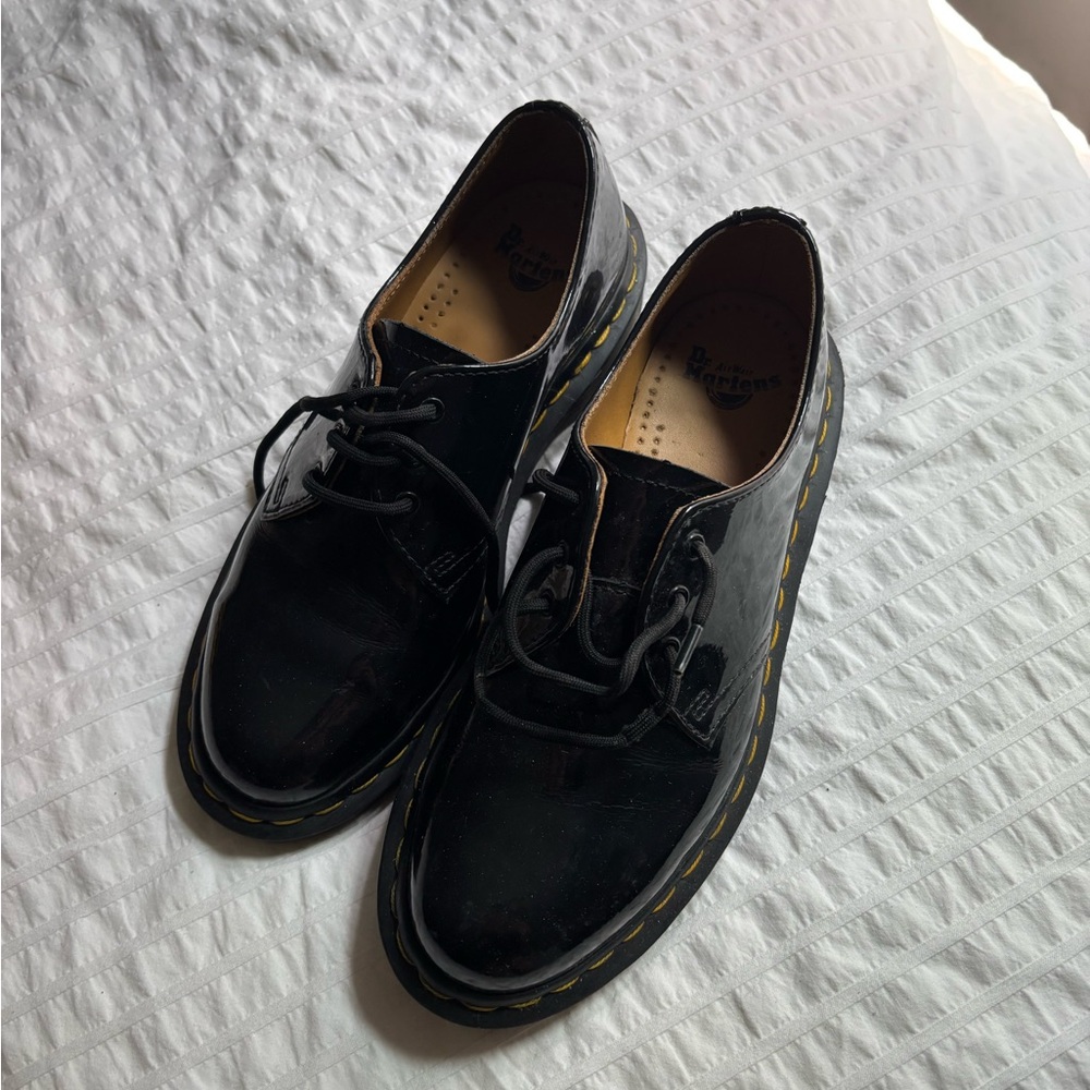 Dr. Martens Black Oxfords Classic Design
